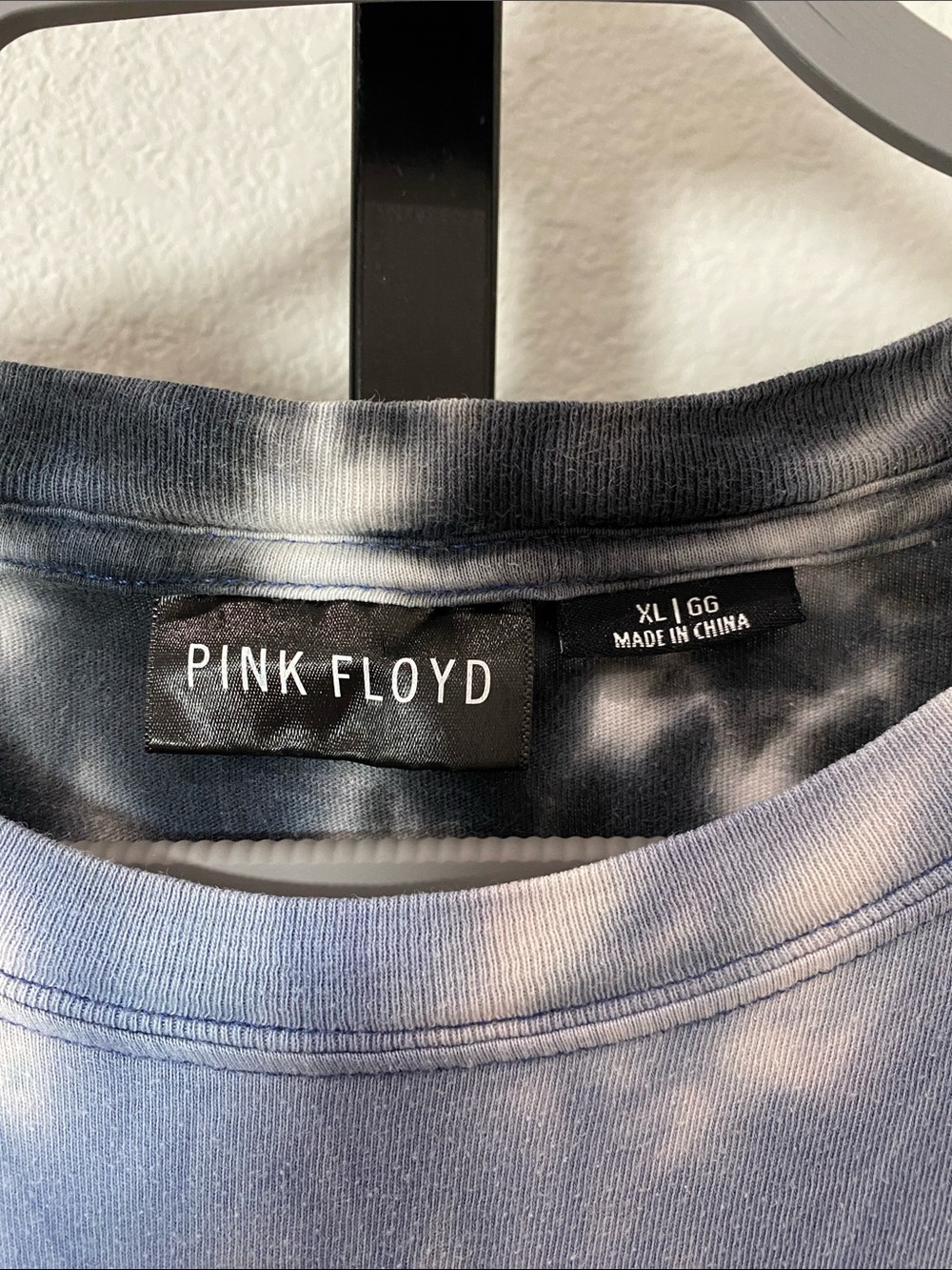 Pink Floyd Tie-Dye Short Sleeve Tee in Blue, Black, White - Picture 3 of 4